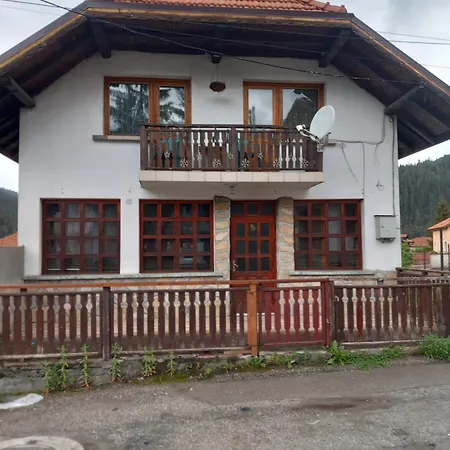 Holiday home дани Govedartsi